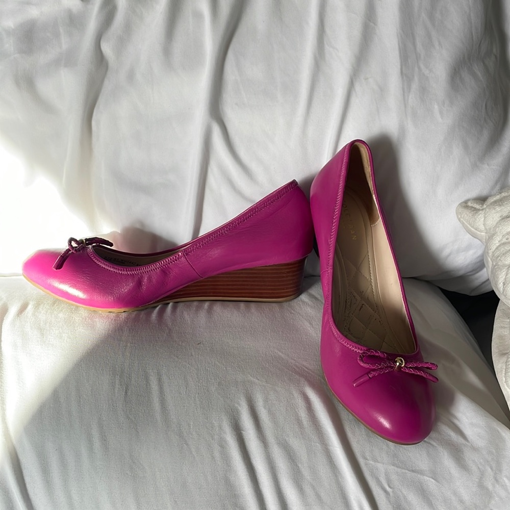 Cole Haan pink shoes with bow